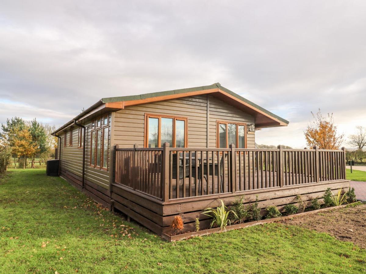 Oakwood Lodge York Exterior photo